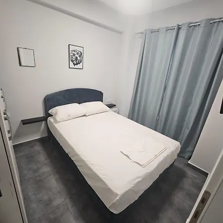 Artemis Apartament *