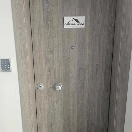 Apartament Artemis *